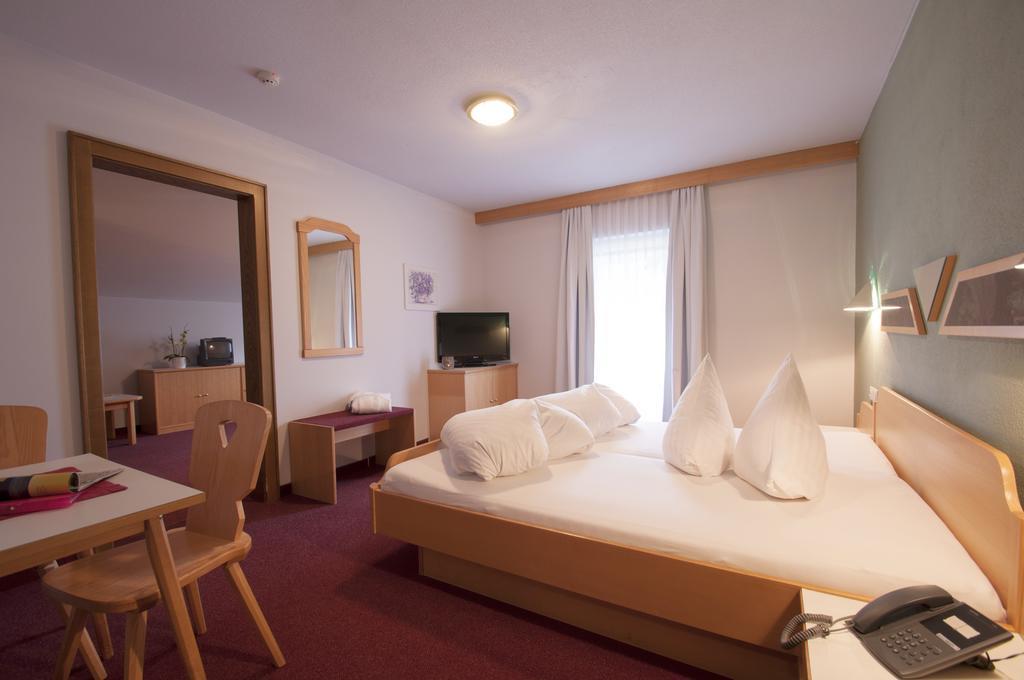 Hotel Alpenfriede Йерценс Екстериор снимка