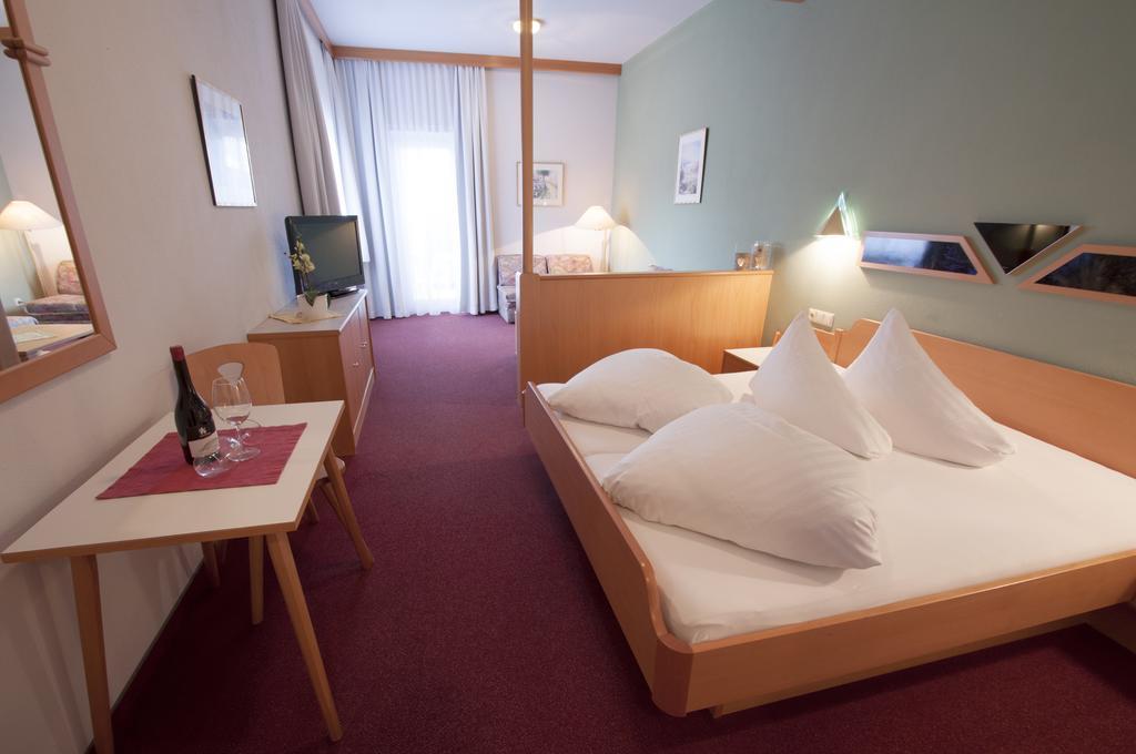 Hotel Alpenfriede Йерценс Екстериор снимка