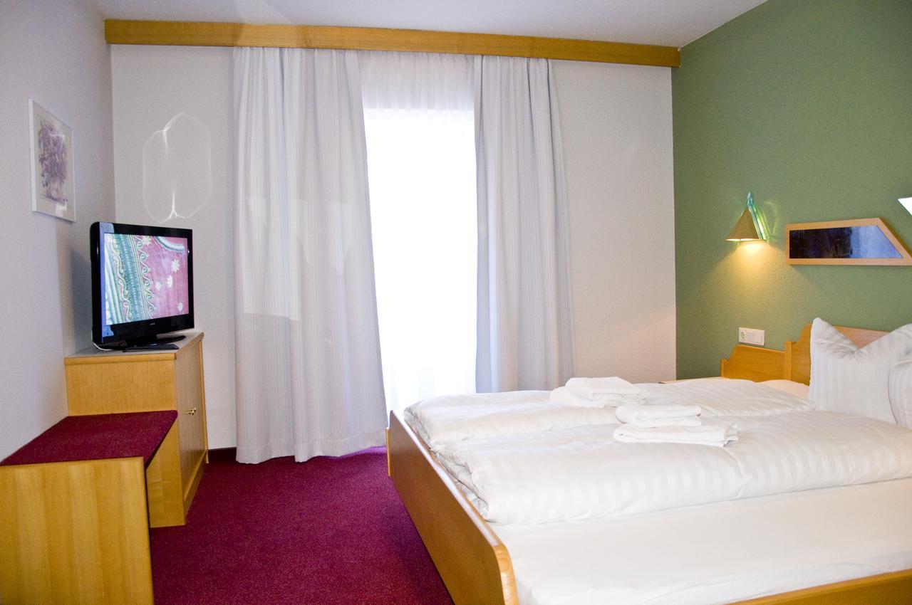 Hotel Alpenfriede Йерценс Екстериор снимка